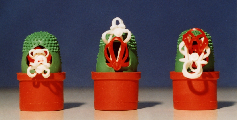 Kakteen, 2013, je ca.5x2x3cm, Knüpferli, Blattwender, Gummikappe